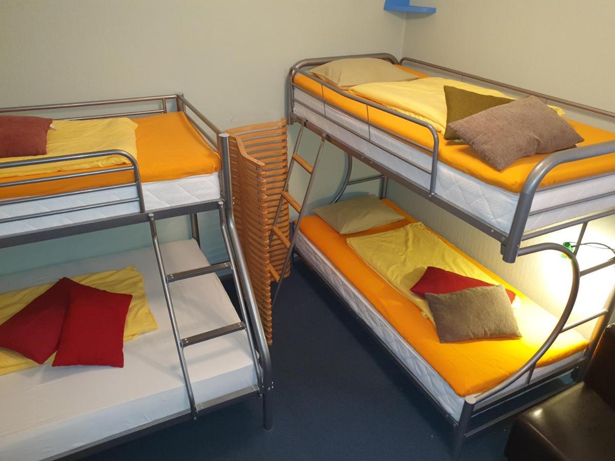 Freedom65 Hostel And Caravan Tallinn Eksteriør billede