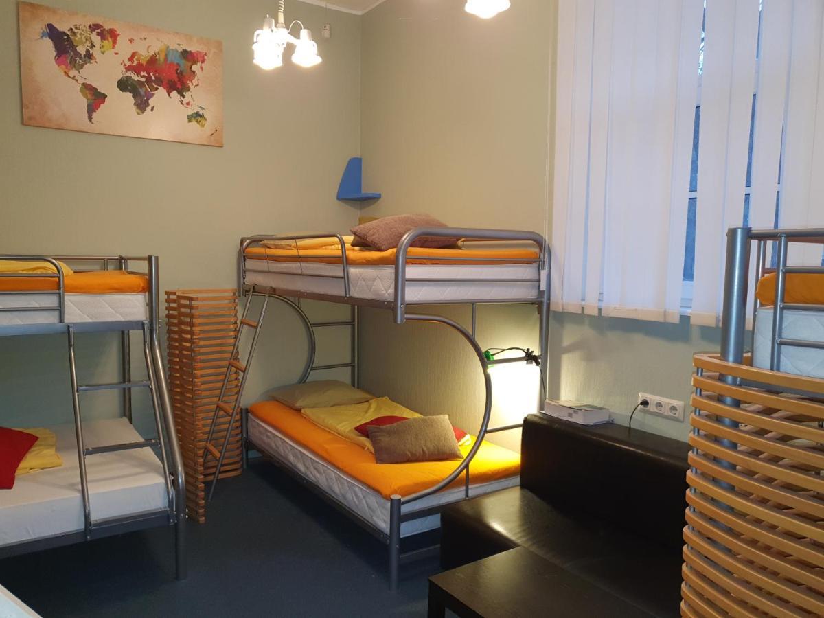 Freedom65 Hostel And Caravan Tallinn Eksteriør billede