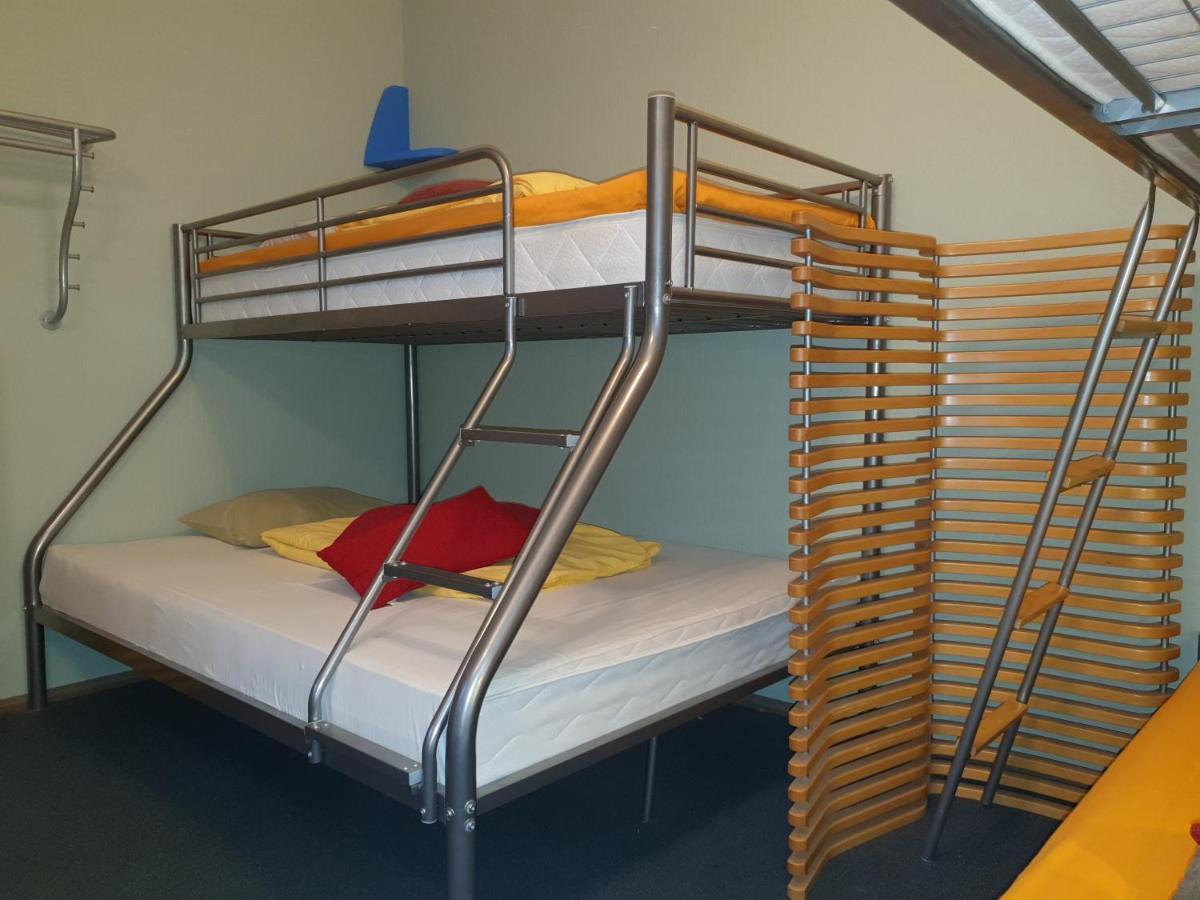 Freedom65 Hostel And Caravan Tallinn Eksteriør billede